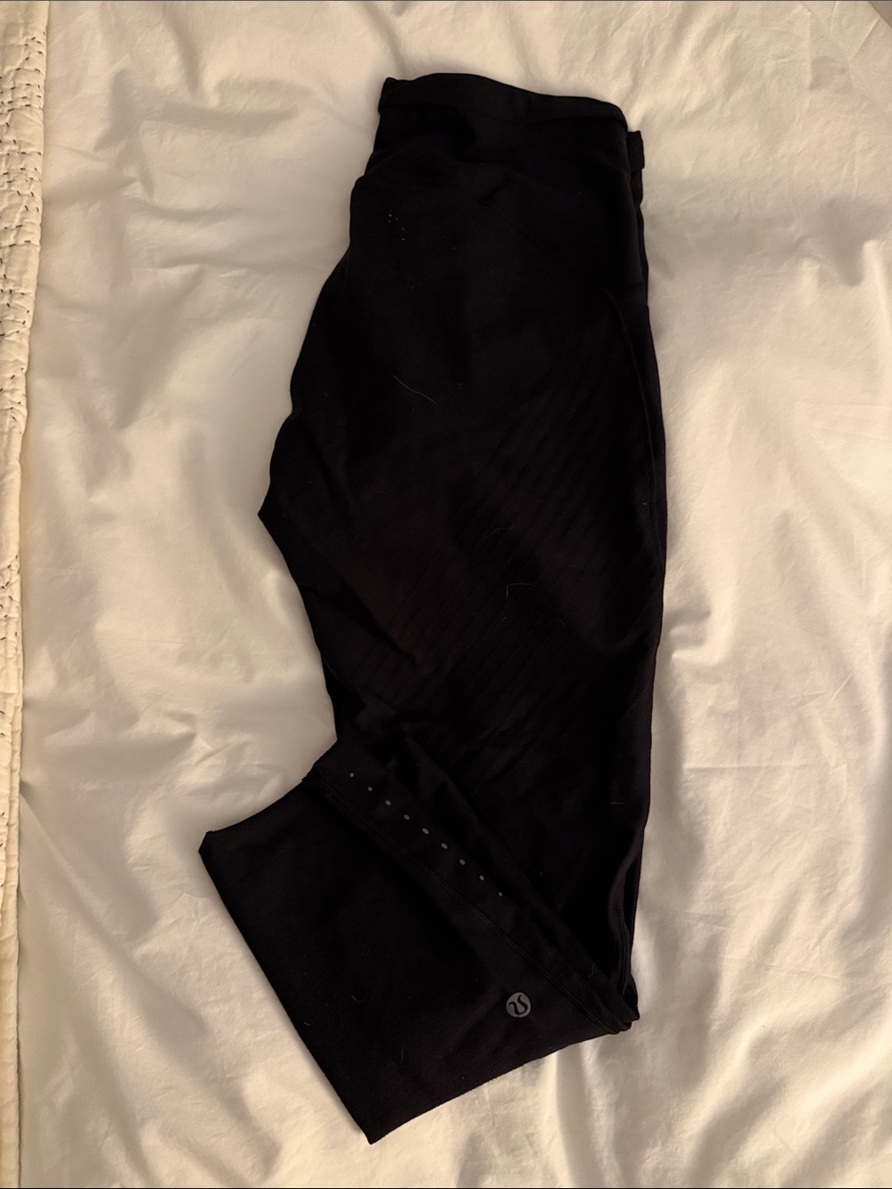 lululemon athletica Black Women's Leggings with Ankle Snap Detail